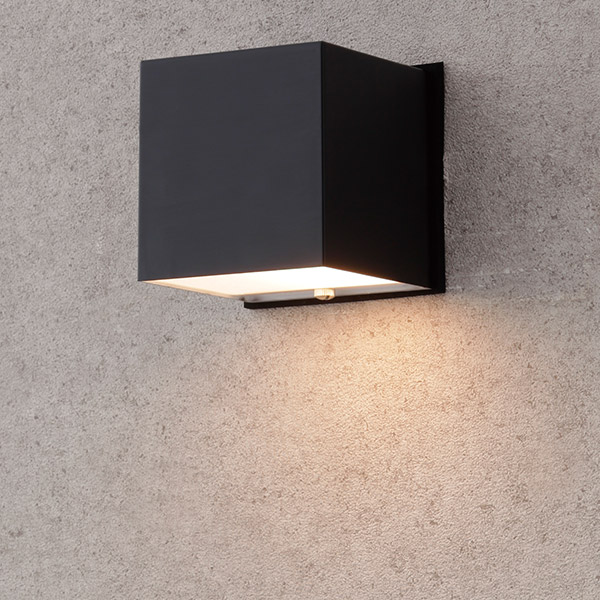 エクスレッズウォールライト 4型 ブラック (電球色)